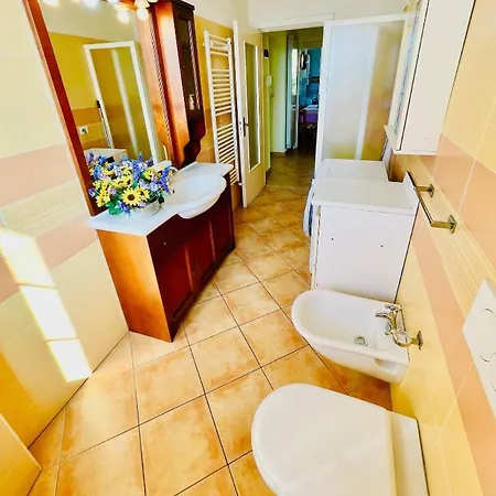 Casa Biondina Hostel Santo Stefano al Mare